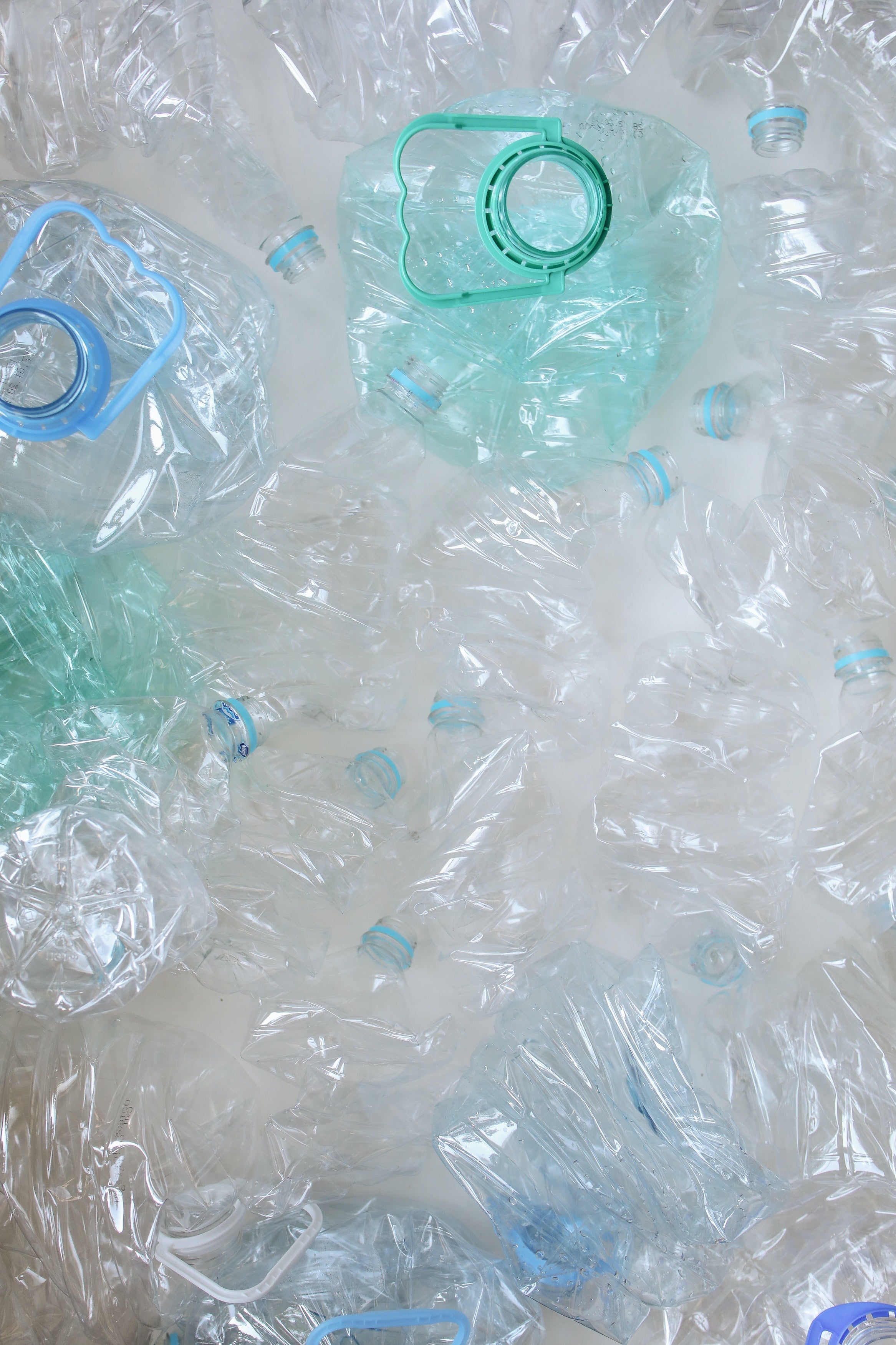 bouteilles-plastique-recycles-vetements.jpg