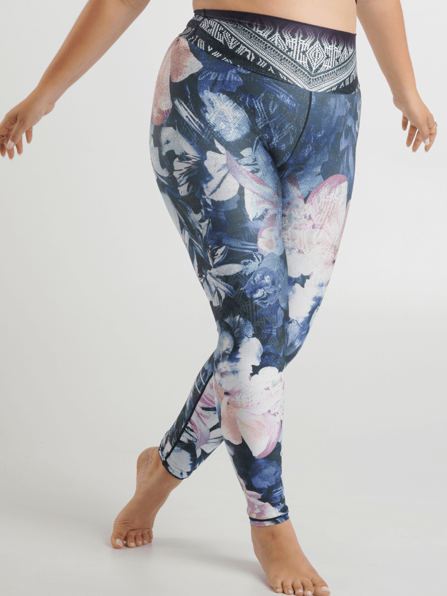 Lululemon Blue Animal Print Leggings- Size 4 (Inseam 26) – The