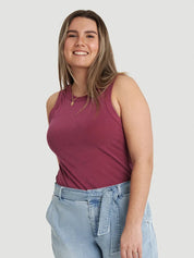 Leanne porte la taille M | Leanne is wearing size M