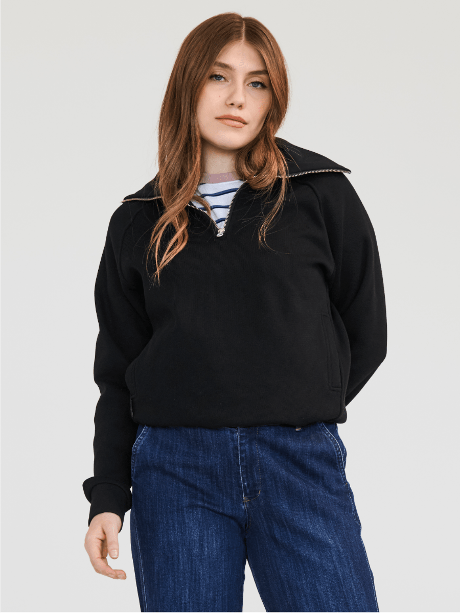 Marie-William porte la taille S | Marie-William is wearing size S