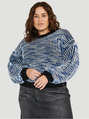 Dahlia porte la taille XXL | Dahlia is wearing size XXL