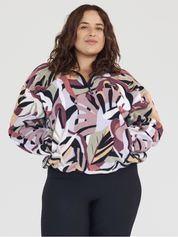 Dahlia porte la taille XXL | Dahlia is wearing size XXL
