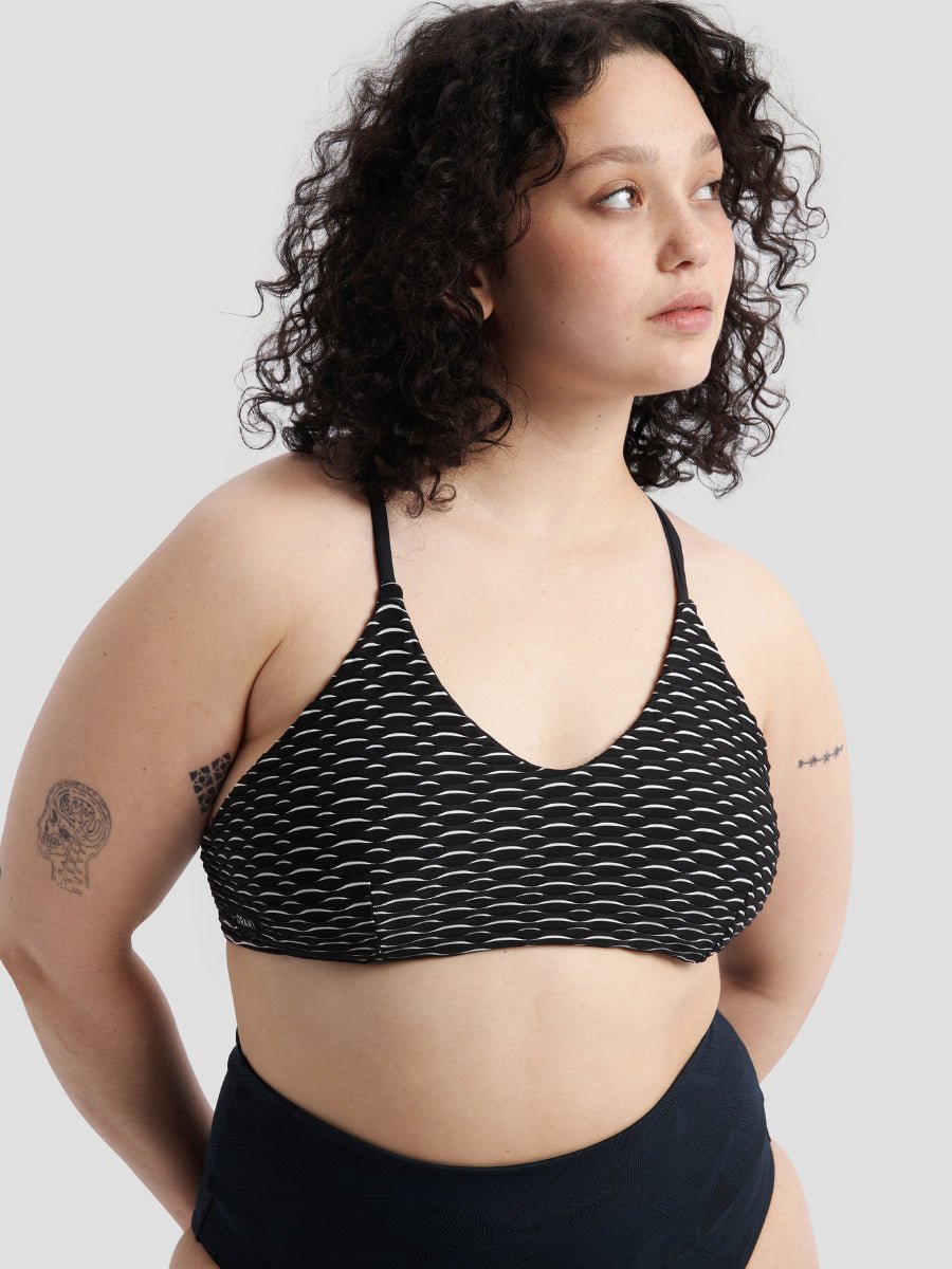 Félixe porte la taille L | Félixe is wearing size L