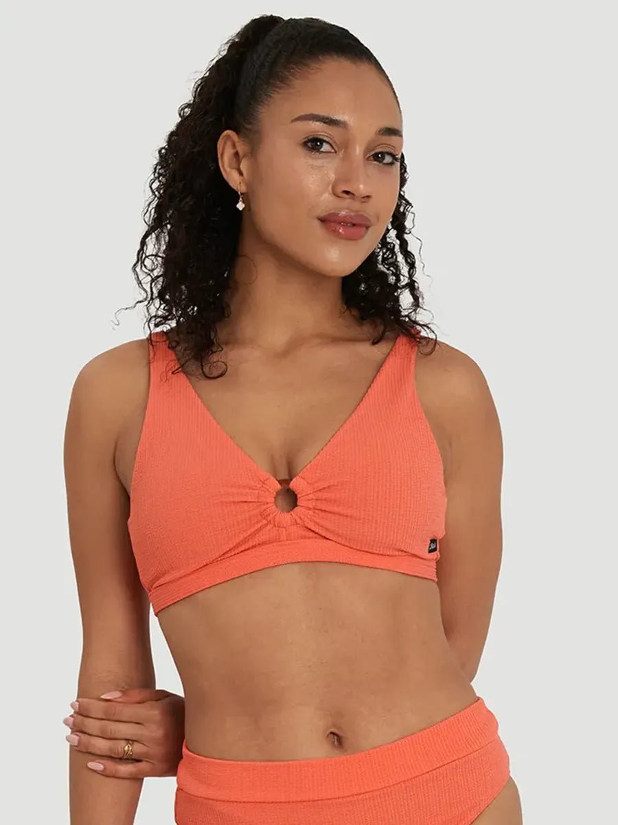 Marine porte la taille S | Marine is wearing size S