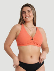 Leanne porte la taille M | Leanne is wearing size M