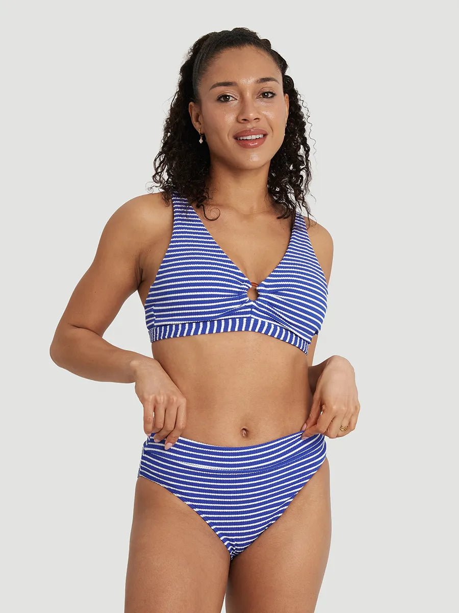 Marine porte la taille S | Marine is wearing size S