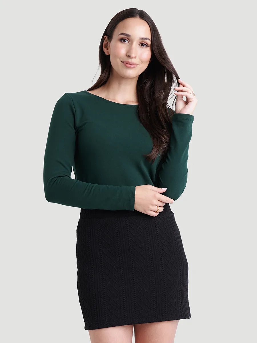 Le modèle porte la taille S | The model is wearing size S