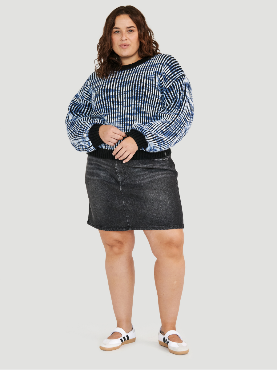 Dahlia porte la taille XXL | Dahlia is wearing size XXL