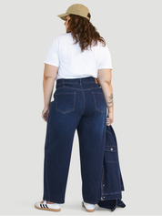 Dahlia porte la taille XXL | Dahlia is wearing size XXL