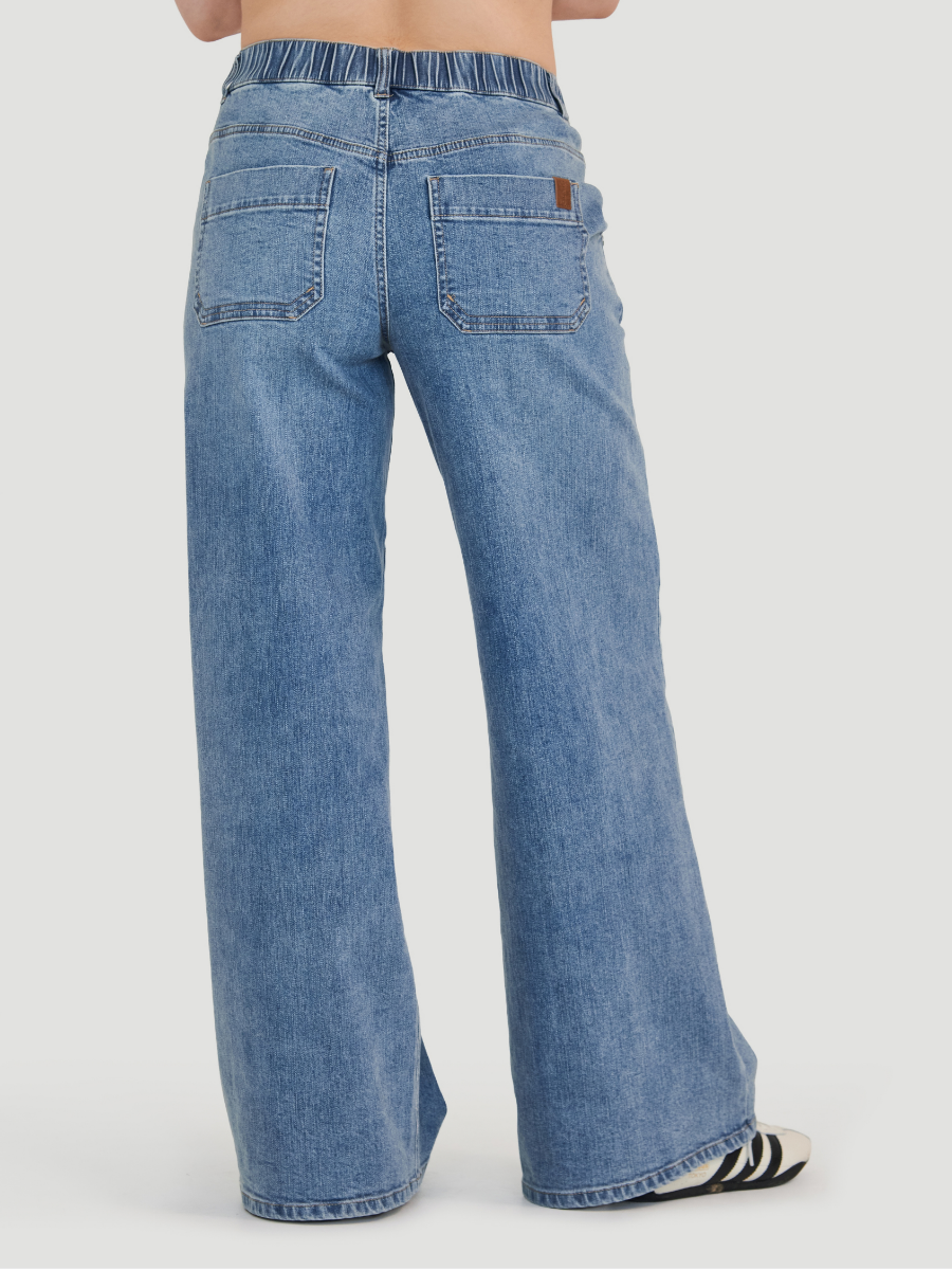 le-jean-jambes-larges-zoe-saint-laurent-3.png