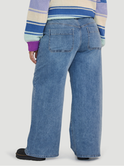 Dahlia porte la taille XXL | Dahlia is wearing size XXL