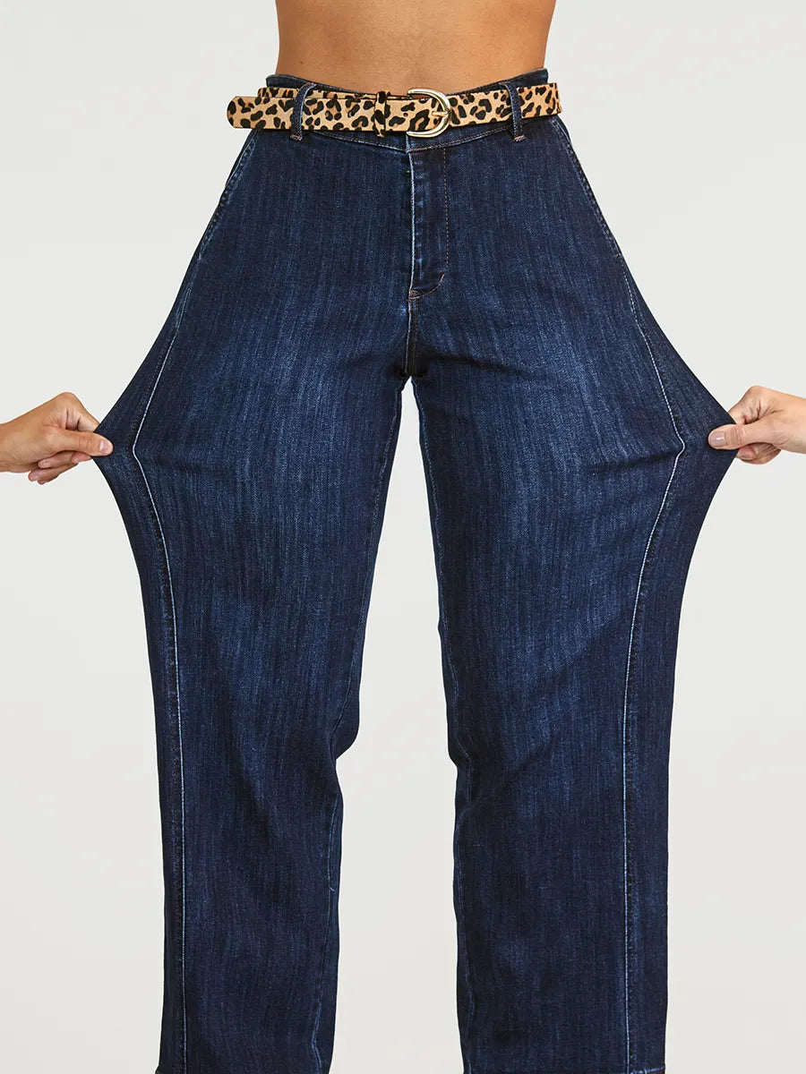 Camille porte la taille S | Camille is wearing size S