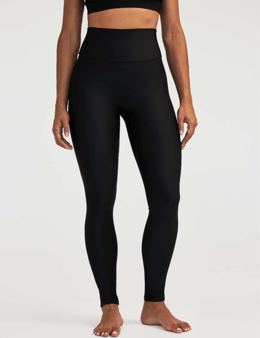 Camille porte la taille S | Camille is wearing size S
