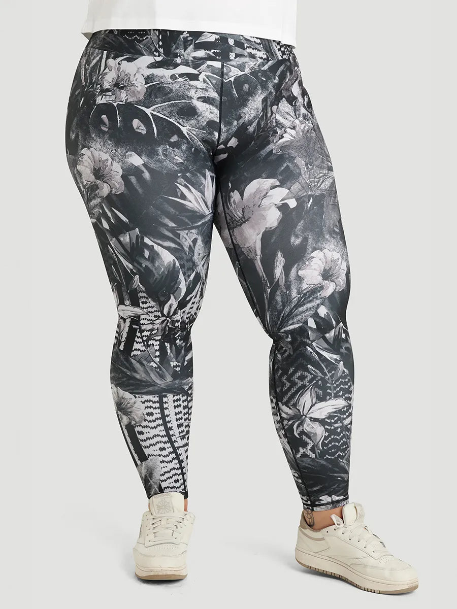 Marie Eve porte la taille 1X | Marie Eve is wearing size 1X