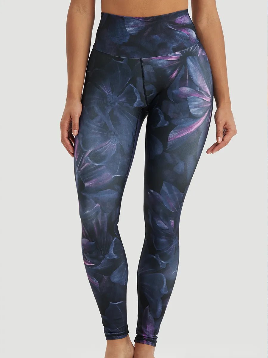 Le modèle porte la taille S | The model is wearing size S