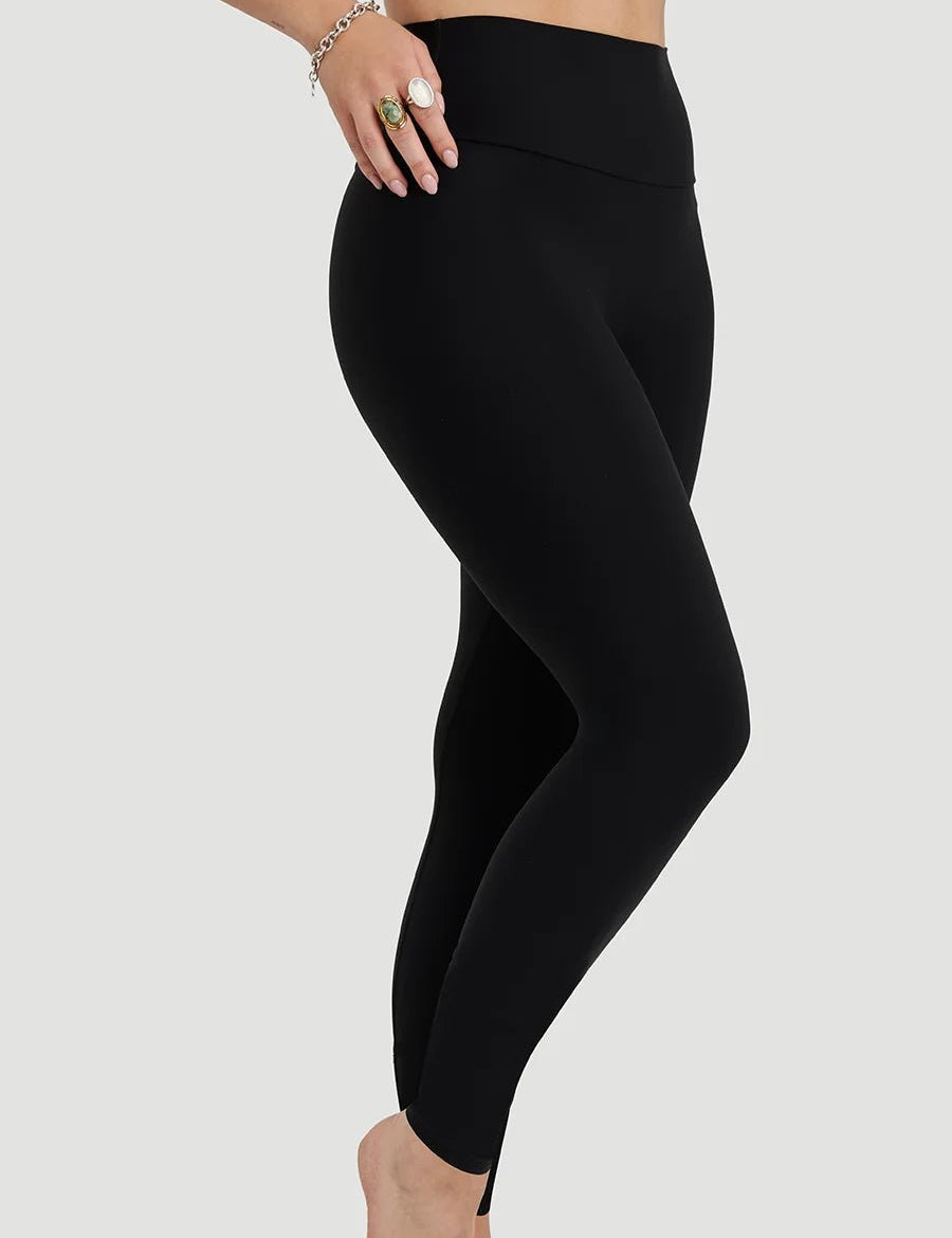 Marie - William porte la taille S | Marie - William is wearing size S