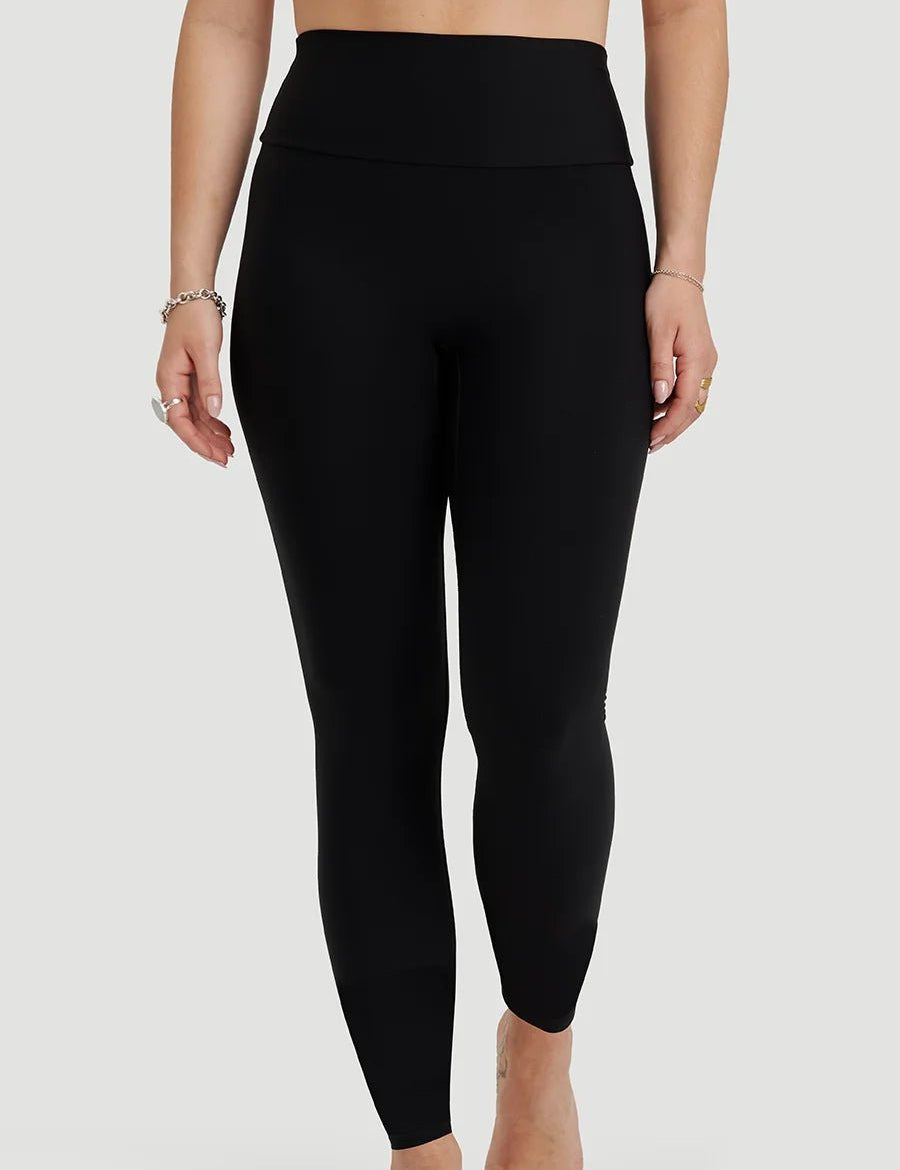Marie - William porte la taille S | Marie - William is wearing size S