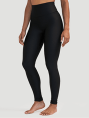 Camille porte la taille S | Camille is wearing size S