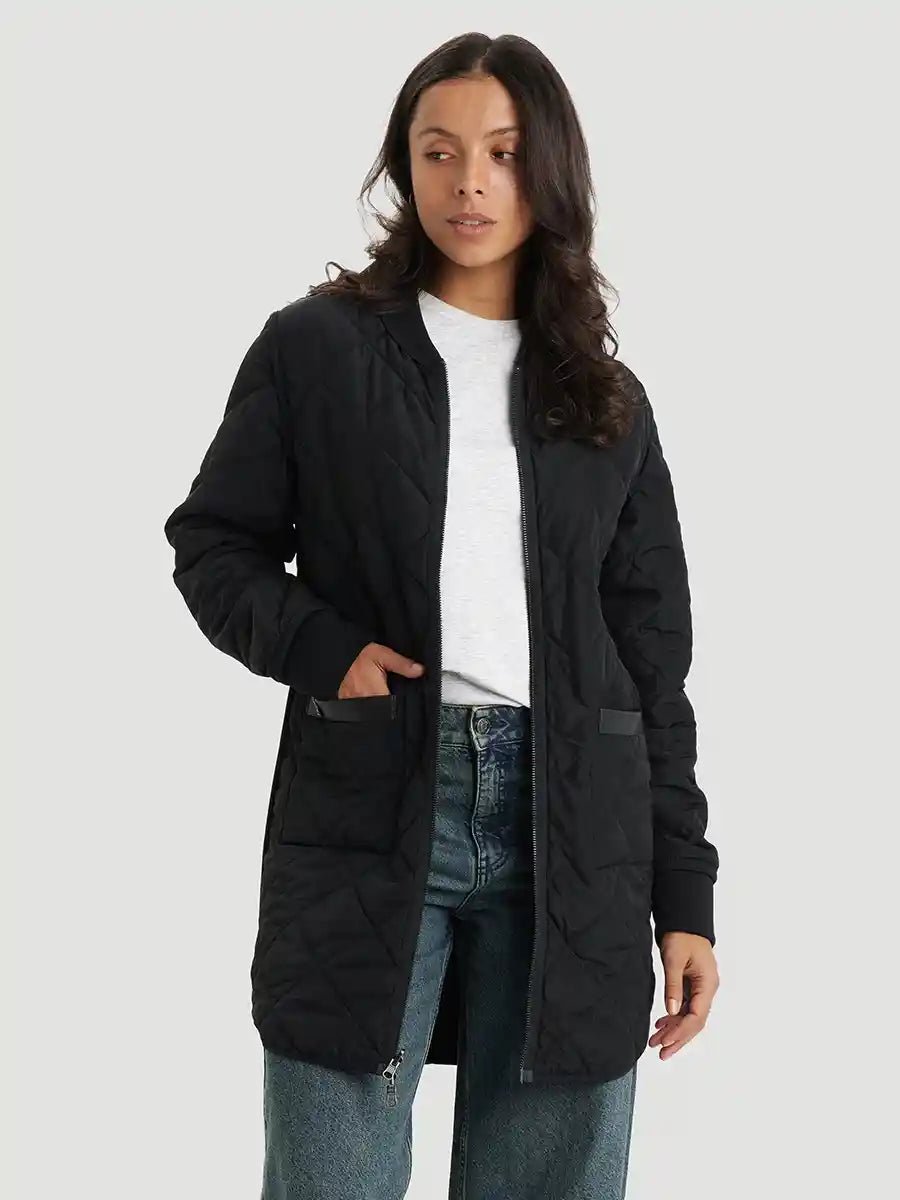 Camille porte la taille S | Camille is wearing size S