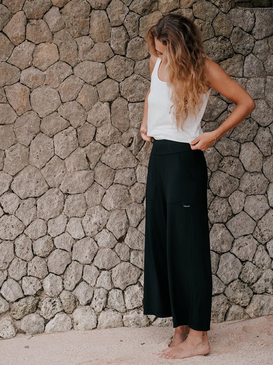 Le modèle porte la taille S | The model is wearing size S