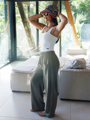 Le modèle porte la taille S | The model is wearing size S