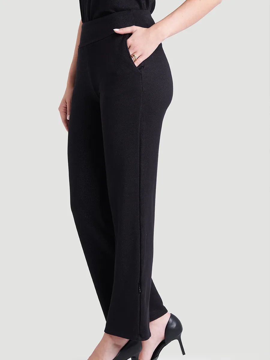 Le modèle porte la taille S | The model is wearing size S