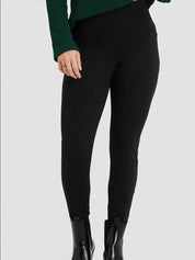 Marianne porte la taille S | Marianne is wearing size S