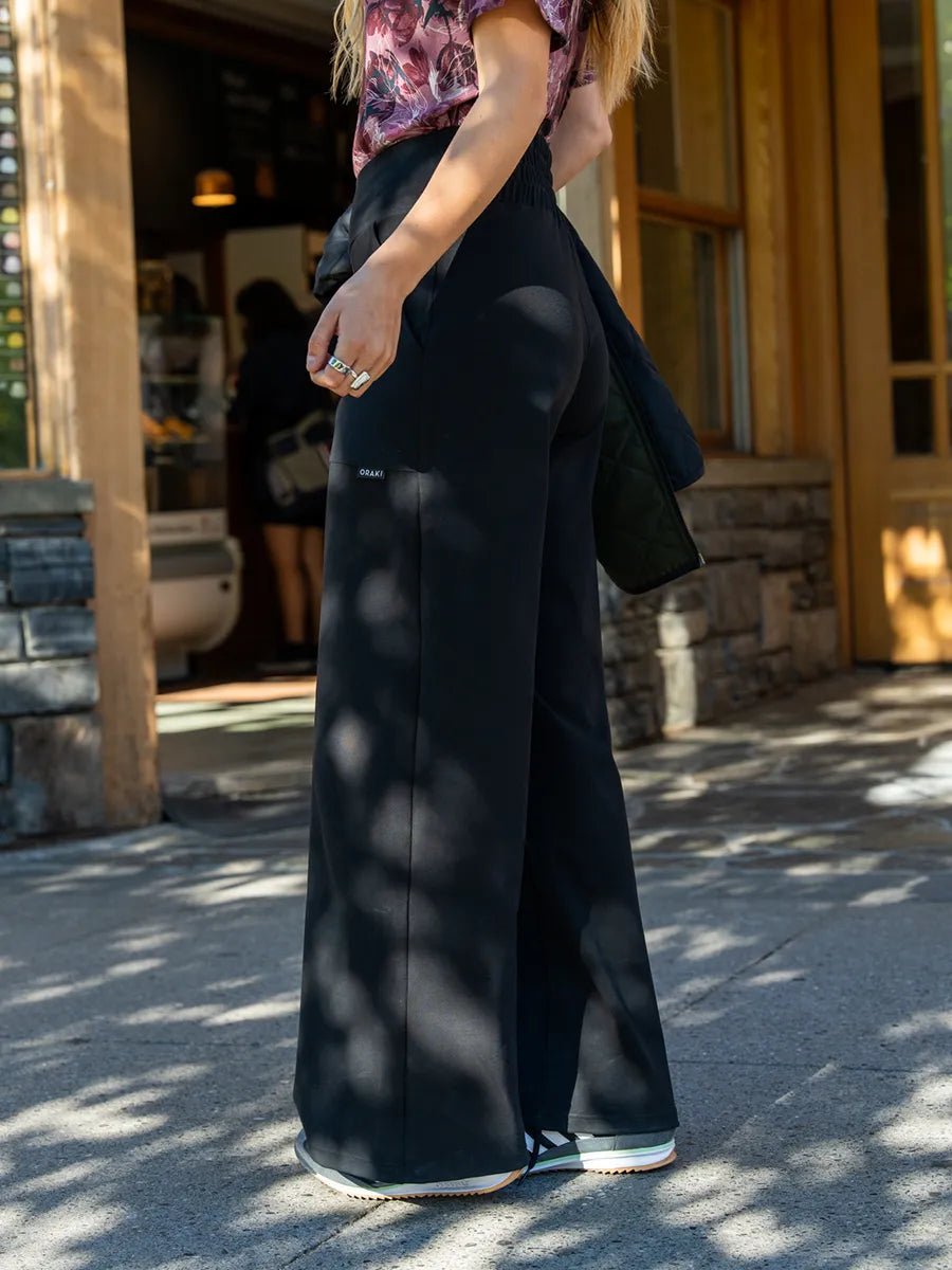 La mannequin porte la taille S | The model is wearing size S