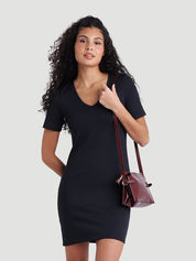 Amy porte la taille S | Amy is wearing size S