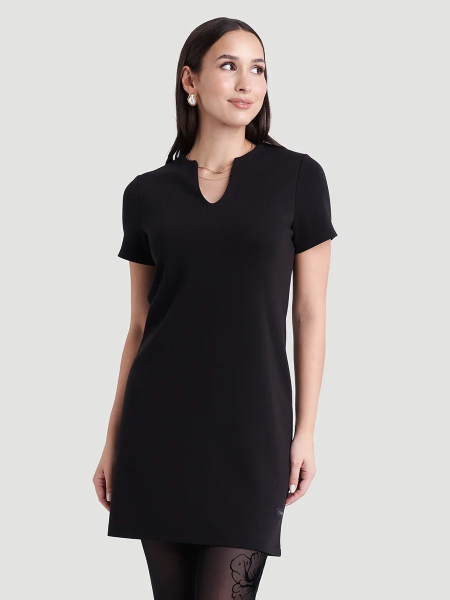 Le modèle porte la taille S | The model is wearing size S