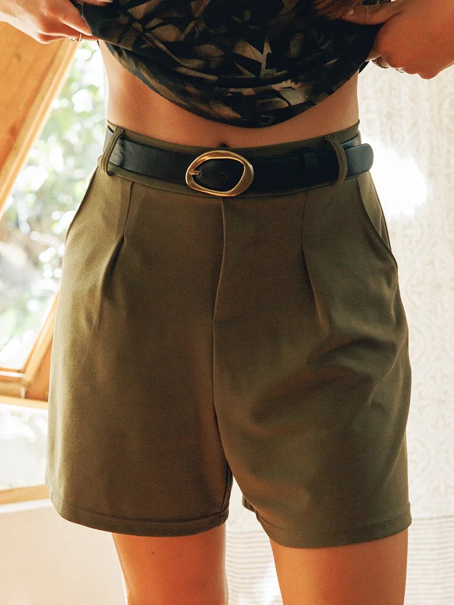 Le modèle porte la taille S | The model is wearing size S
