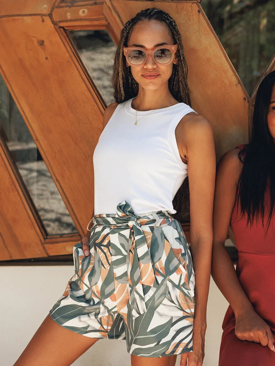 Short taille haute avec ceinture Naïa™ - Happy hour