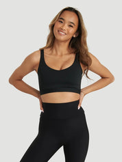 Audrey porte la taille XXS | Audrey is wearing size XXS