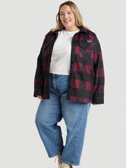 La modèle porte la taille XXL | The model is wearing size XXL