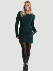 Virginie porte la taille S | Virginie is wearing size S