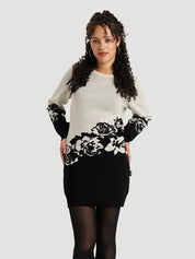 Clémentine porte la taille S | Clémentine is wearing size S