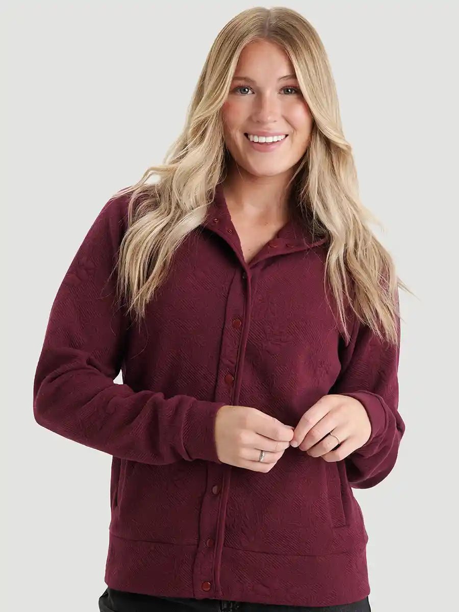 Virginie porte la taille S | Virginie is wearing size S