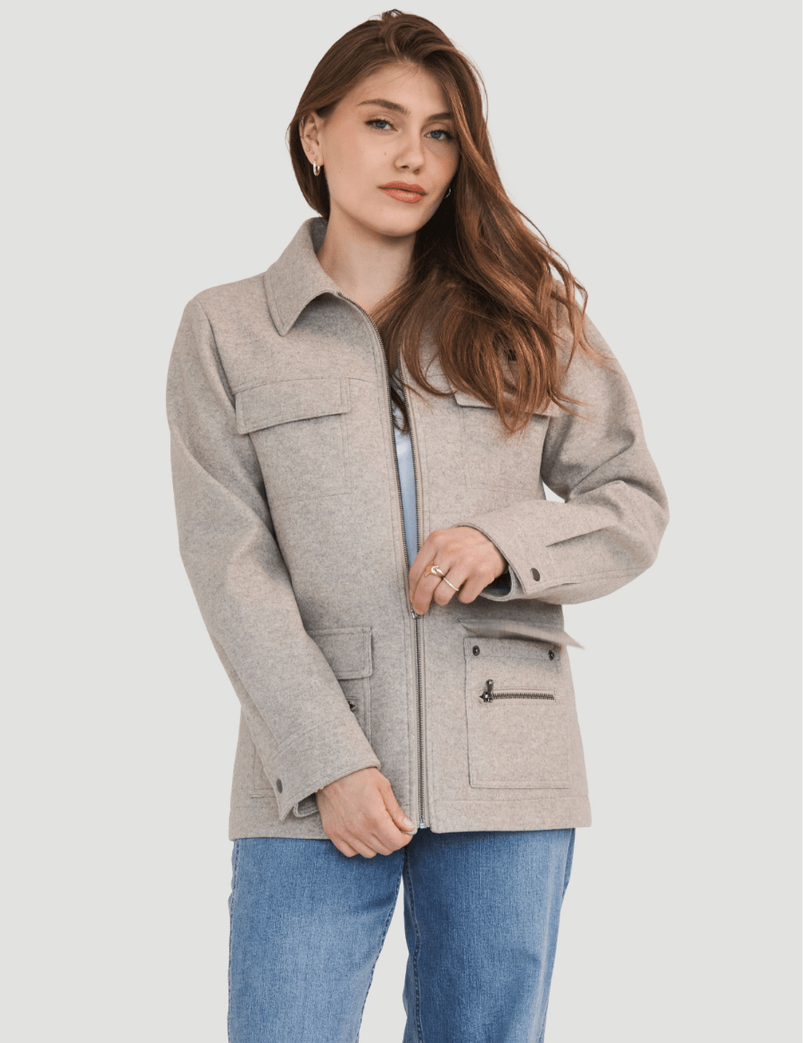 Marie-William porte la taille S | Marie-William is wearing size S