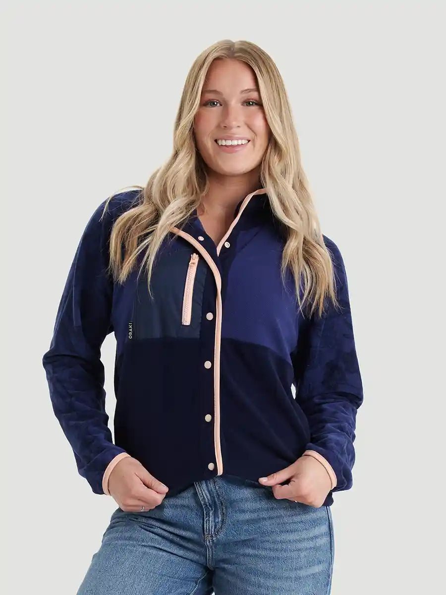 Virginie porte la taille S | Virginie is wearing size S