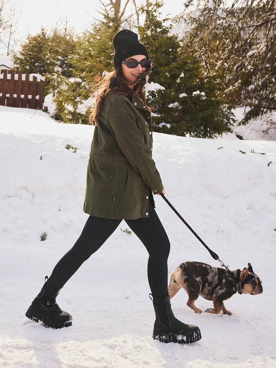 Camille porte la taille S | Camille is wearing size S