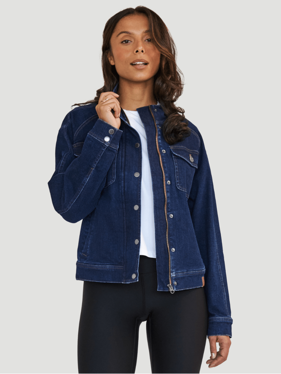 Camille porte la taille S | Camille is wearing size S