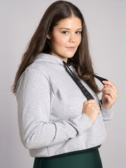 Katheryne porte la taille L | Katheryne is wearing size L