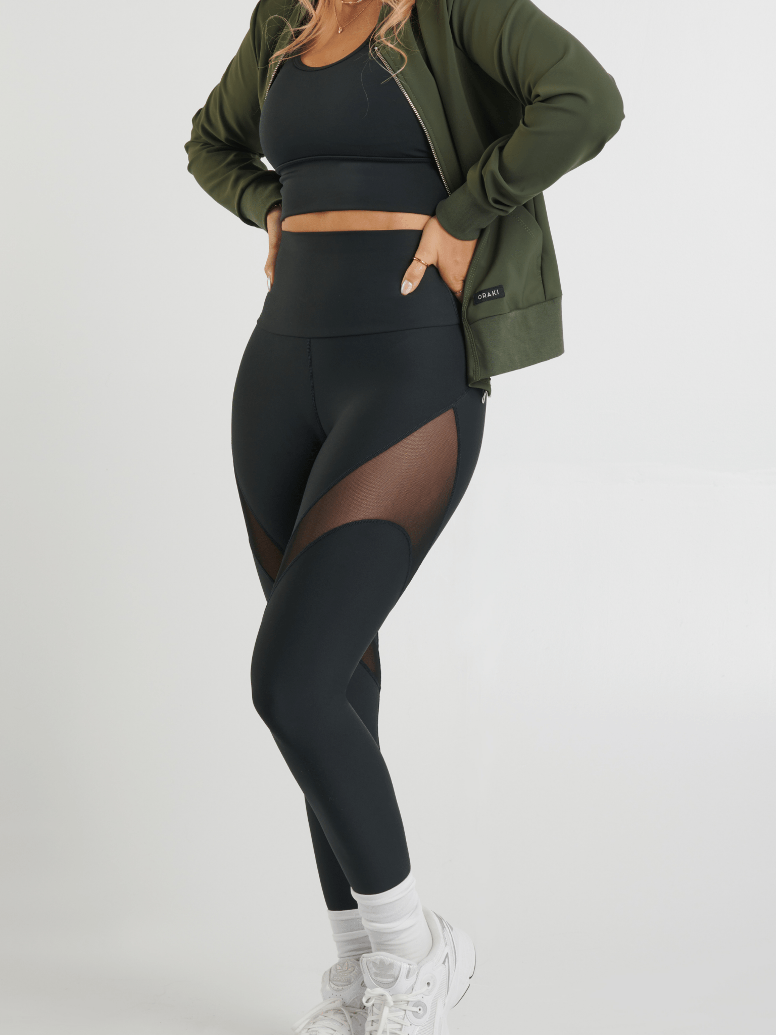Mariloup porte la taille S | Mariloup is wearing size S