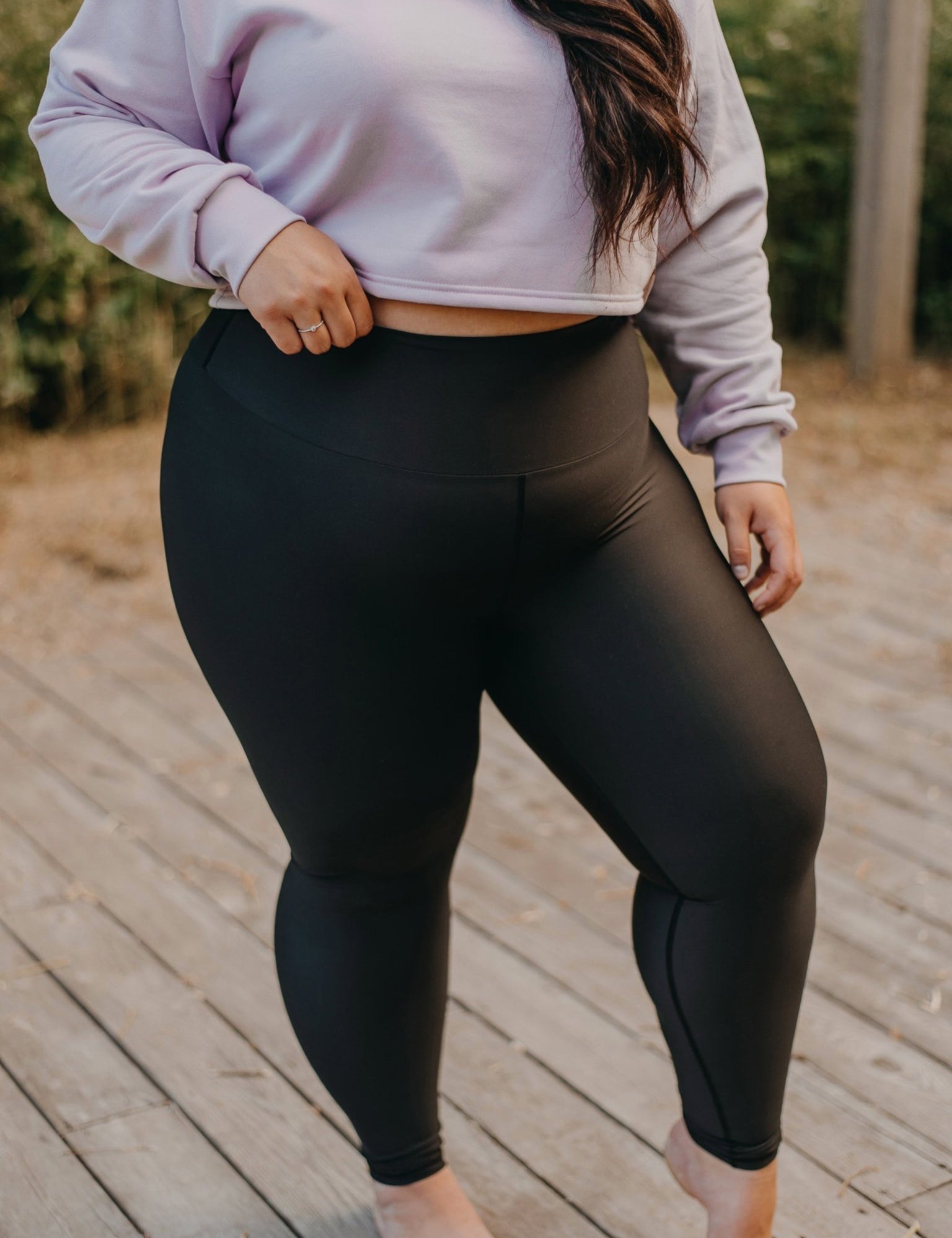 La modèle porte la taille 1X | The model is wearing size 1X