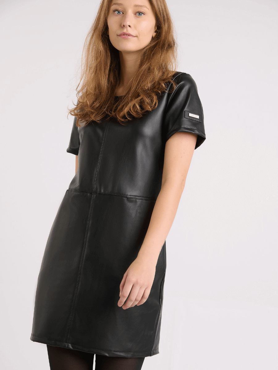 Black t shirt dress near deals me